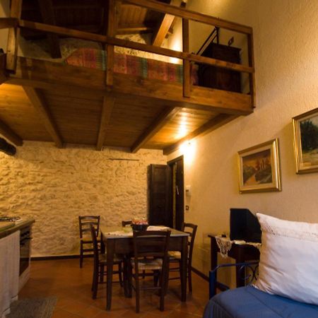 La Casa Su Le Dimore Del Borgo Santo Stefano Di Sessanio Bagian luar foto