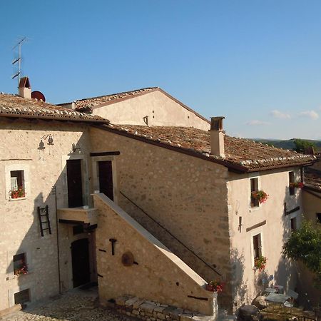 La Casa Su Le Dimore Del Borgo Santo Stefano Di Sessanio Bagian luar foto