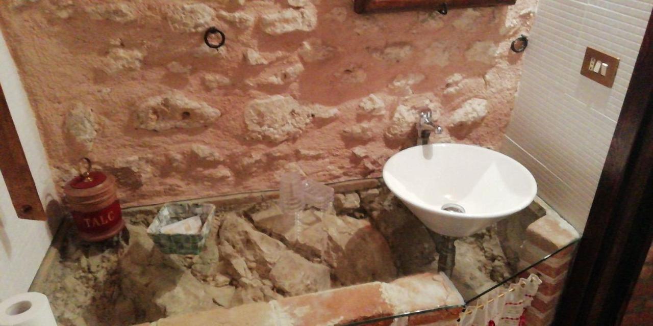 La Casa Su Le Dimore Del Borgo Santo Stefano Di Sessanio Bagian luar foto