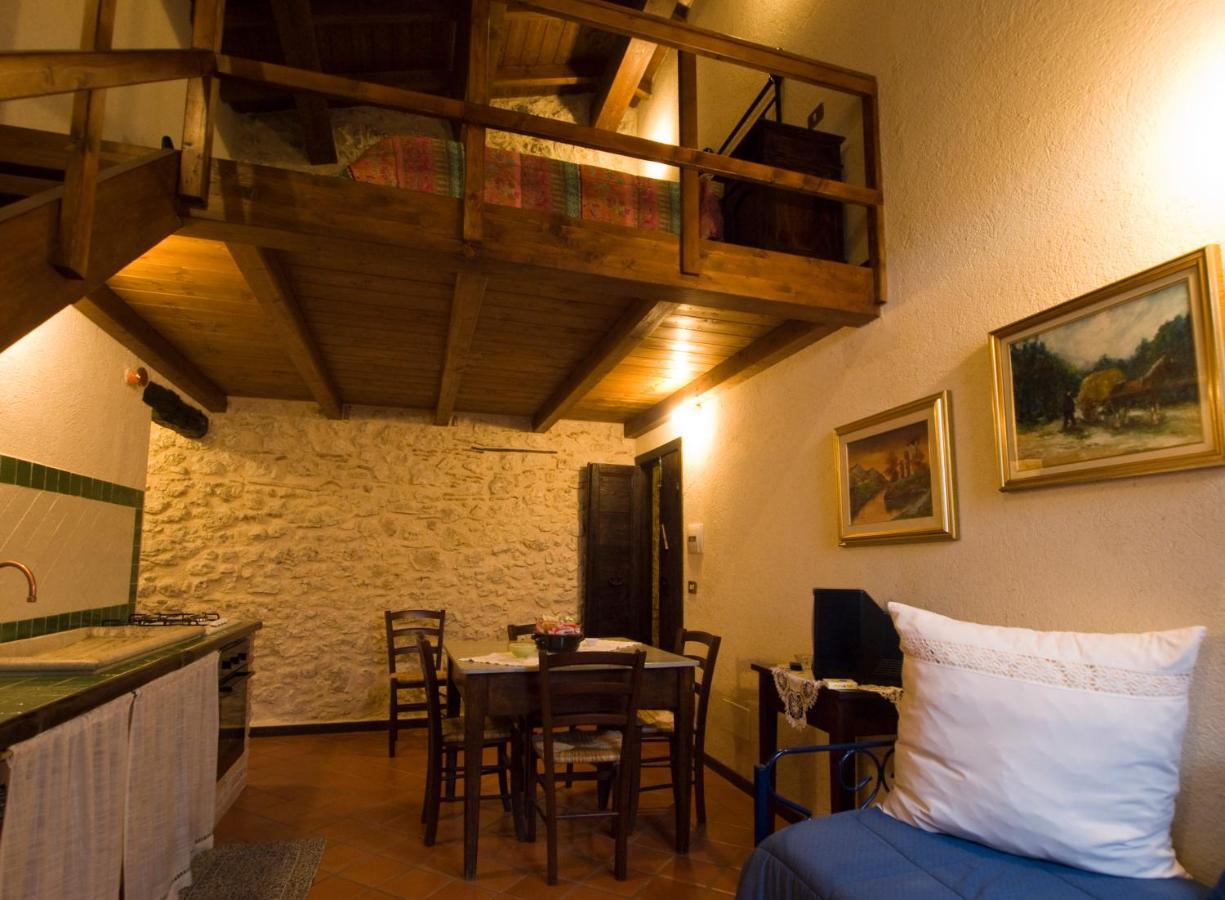 La Casa Su Le Dimore Del Borgo Santo Stefano Di Sessanio Bagian luar foto