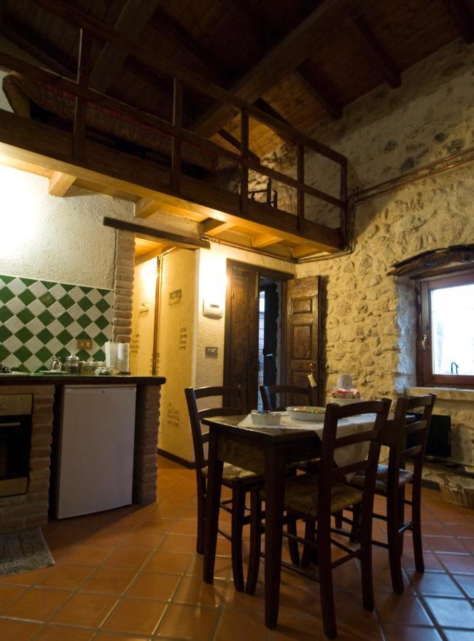 La Casa Su Le Dimore Del Borgo Santo Stefano Di Sessanio Bagian luar foto