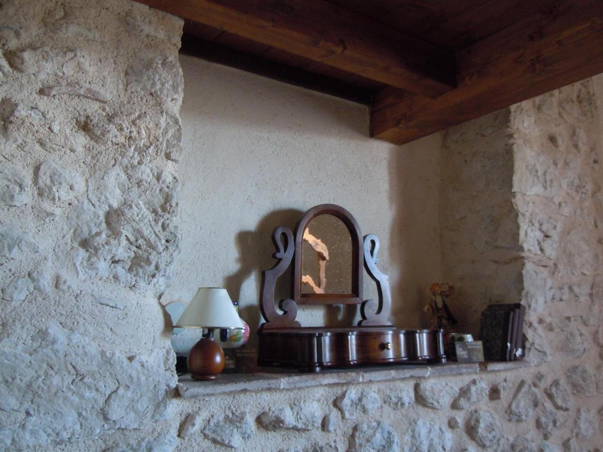 La Casa Su Le Dimore Del Borgo Santo Stefano Di Sessanio Bagian luar foto